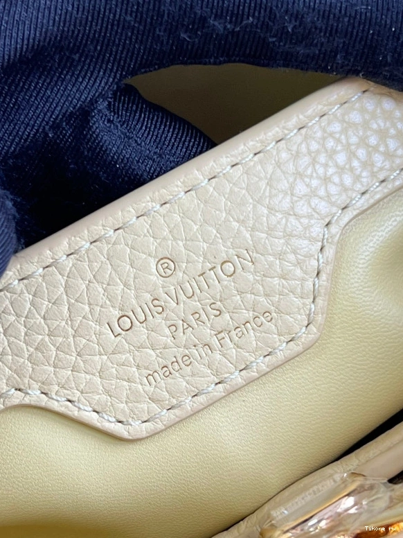Affordable LOUIS BB CAPUCINES VUITTON 0814